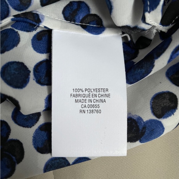 Polka dot key hole blouse - Picture 5 of 5